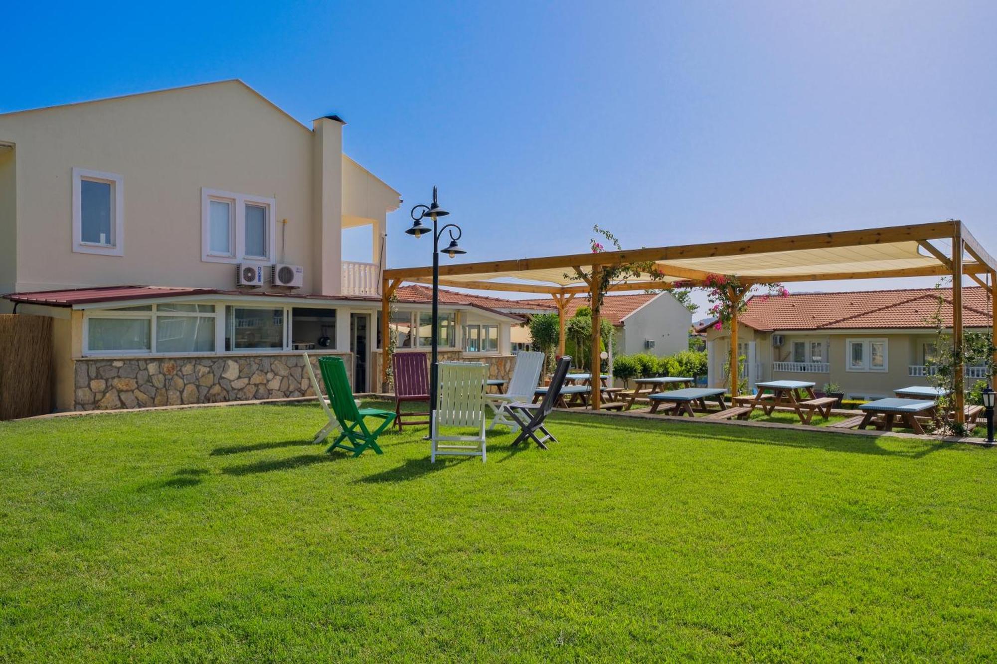 אולודניץ Larimar Suite Hotel מראה חיצוני תמונה