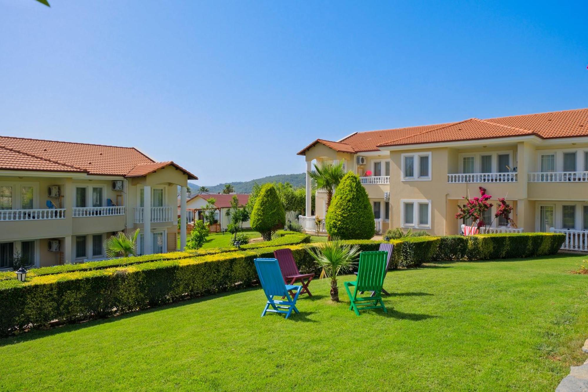 אולודניץ Larimar Suite Hotel מראה חיצוני תמונה