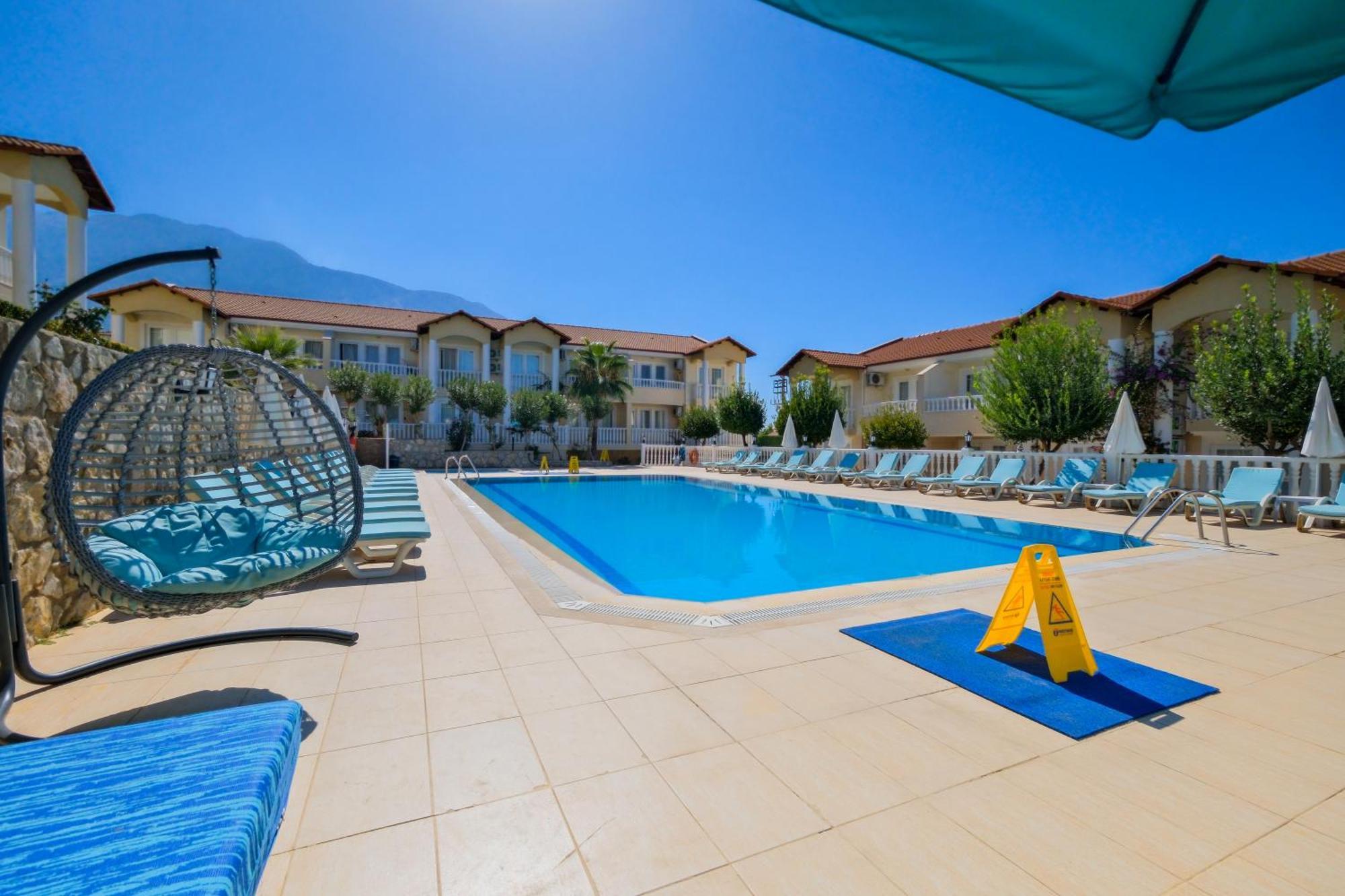 אולודניץ Larimar Suite Hotel מראה חיצוני תמונה