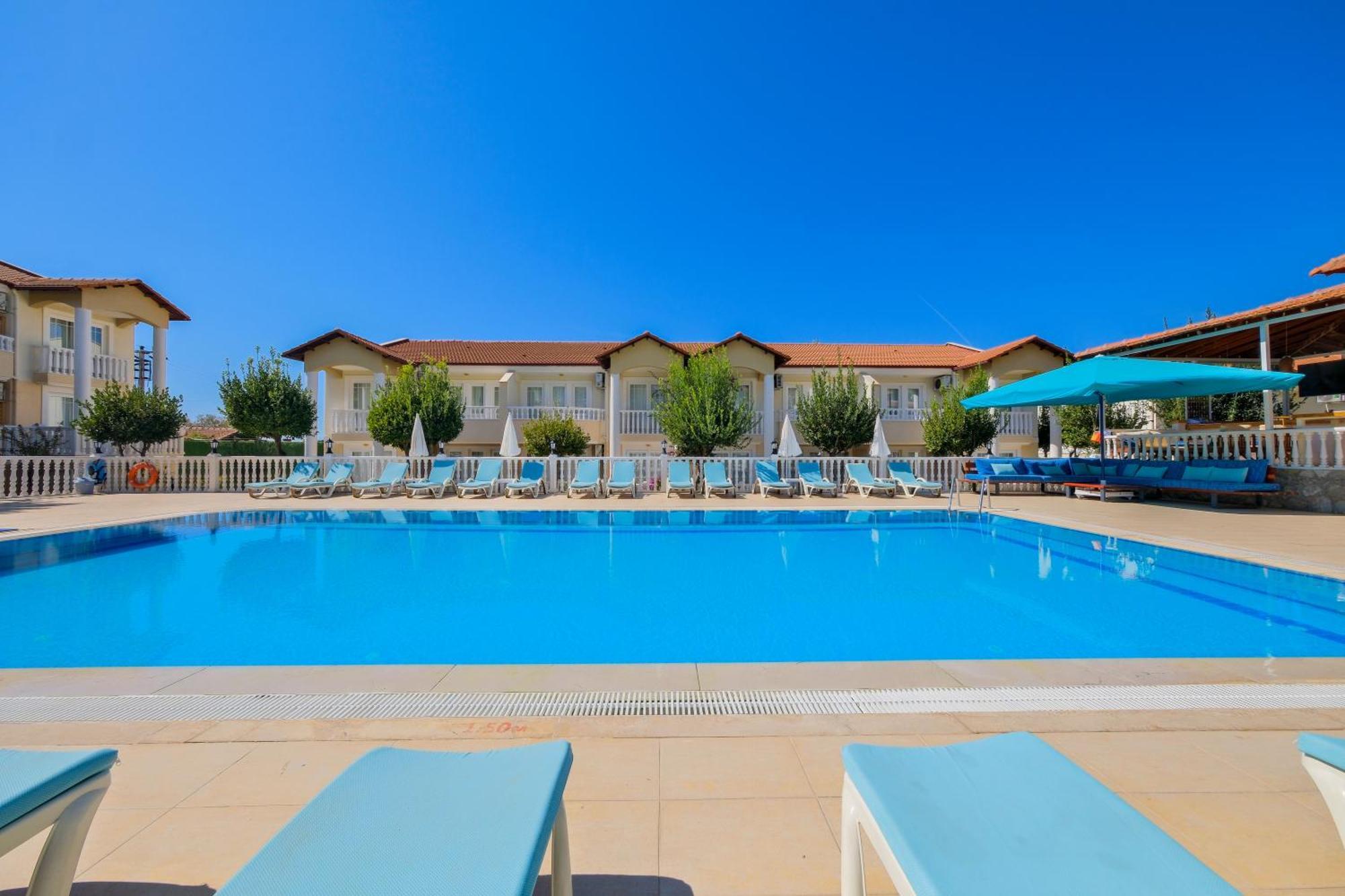 אולודניץ Larimar Suite Hotel מראה חיצוני תמונה