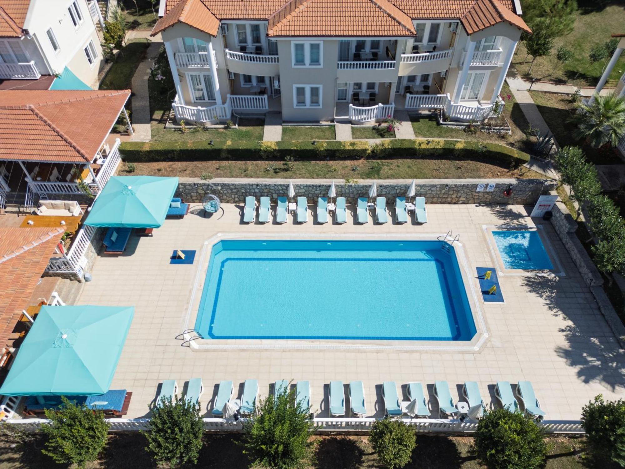 אולודניץ Larimar Suite Hotel מראה חיצוני תמונה