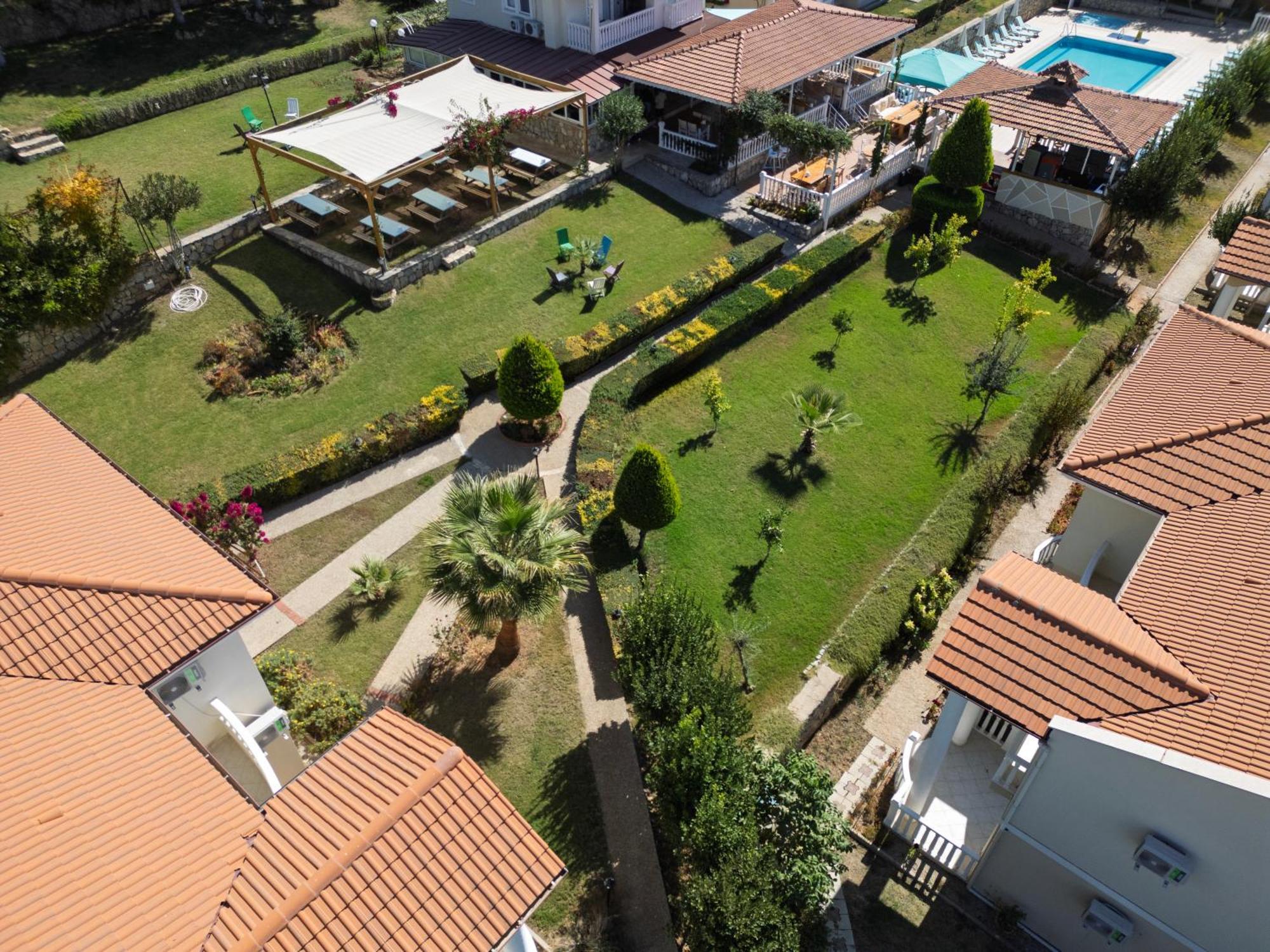אולודניץ Larimar Suite Hotel מראה חיצוני תמונה