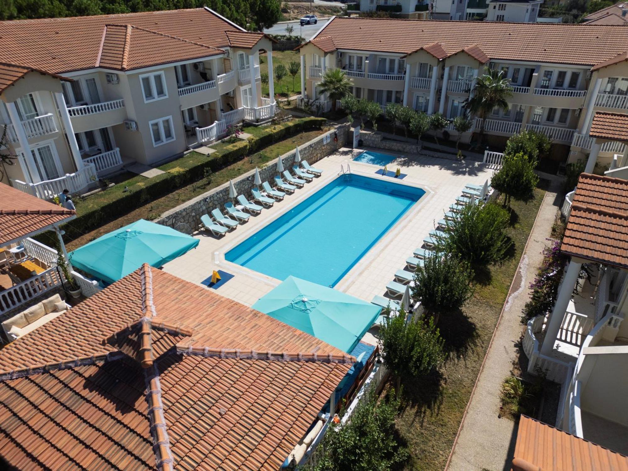 אולודניץ Larimar Suite Hotel מראה חיצוני תמונה