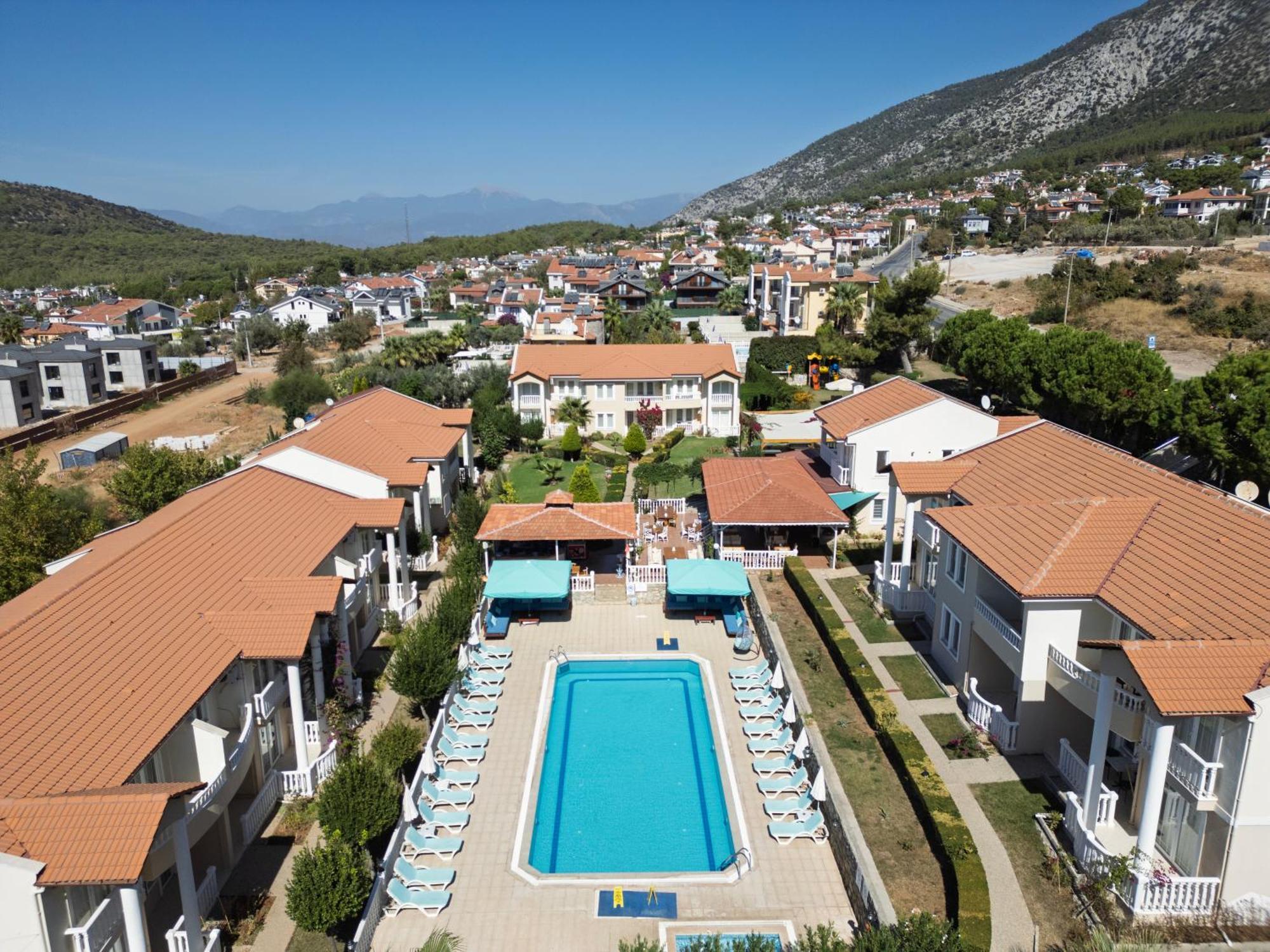 אולודניץ Larimar Suite Hotel מראה חיצוני תמונה
