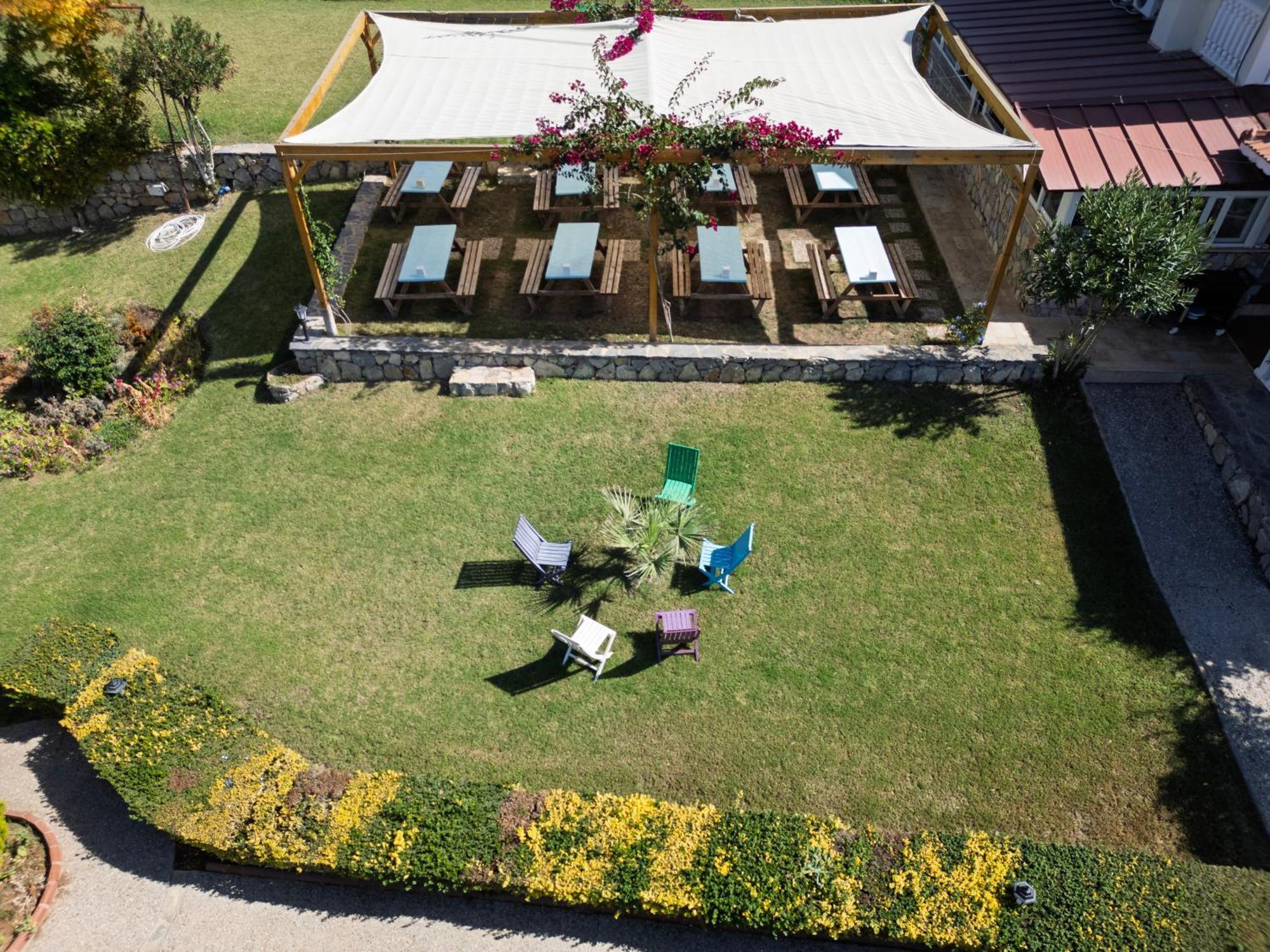 אולודניץ Larimar Suite Hotel מראה חיצוני תמונה