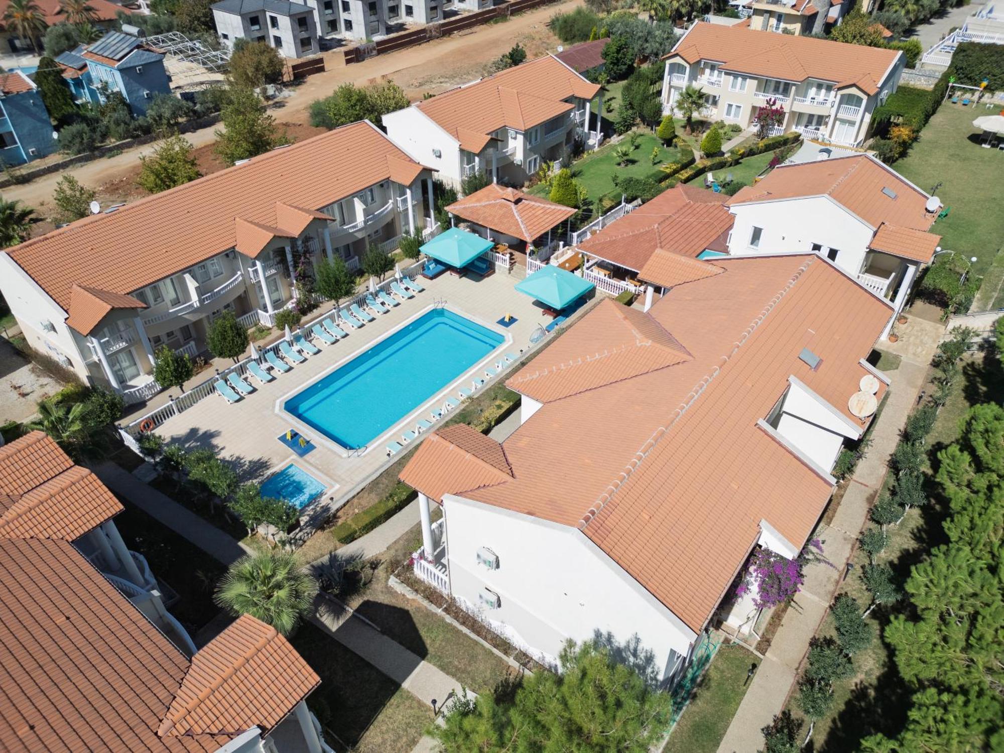 אולודניץ Larimar Suite Hotel מראה חיצוני תמונה